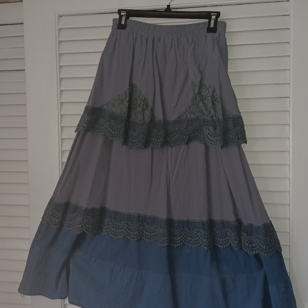 LADYS SKIRT